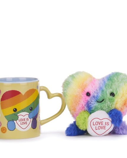 Cadeauset regenboog hart - Love is love - mok en knuffel - CuteStuff.nl