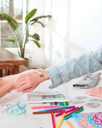 Ooly – Shrink-Its D.I.Y. Shrink Art Bracelets Kit – B.F.F.